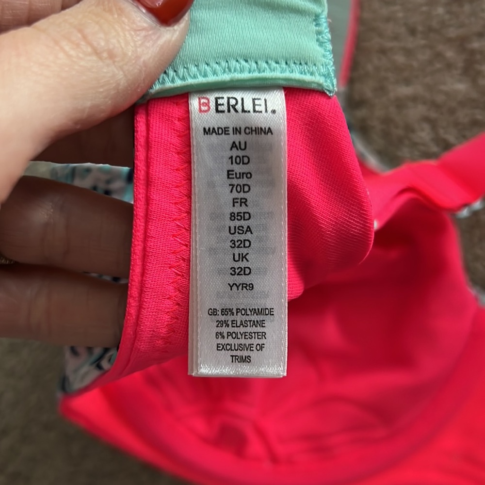 NWOT Berlei Sports Bra - Picture 3 of 3